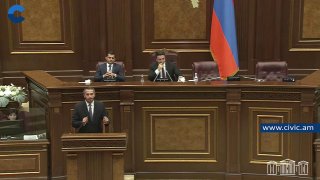 Рубен Рубинян выступает на последнем заседании парламента Армении 8-го созыва