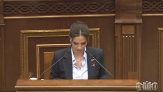 Арега Овсепян не ответила на вопросы о пражском заявлении и Карабахе в Апаране