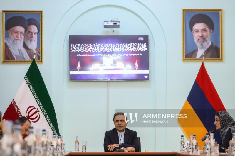 Посол Ирана: присутствие Пашиняна на прощании с Хаменеи подтверждает прочные связи с Арменией