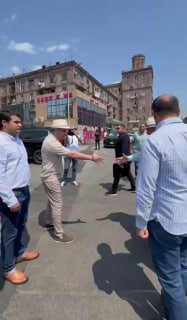 Никол Пашинян осмотрел завершенную реконструкцию Киевского моста в Апаране