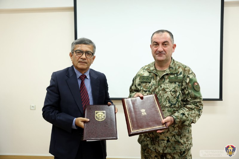 Эдвард Асрян и Раджеш Кумар Сингх обсудили оборонное сотрудничество Армении и Индии в Апаране