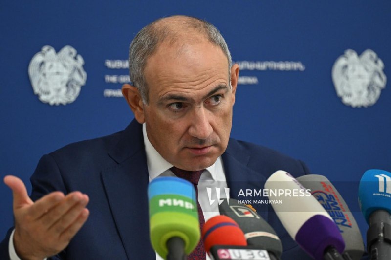 Никол Пашинян выступает с заявлением после заседания правительства Республики Армения