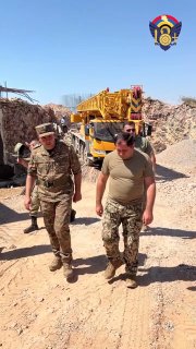 Министр обороны Сурен Папикян посетил строящийся укрепрайон в Апаране