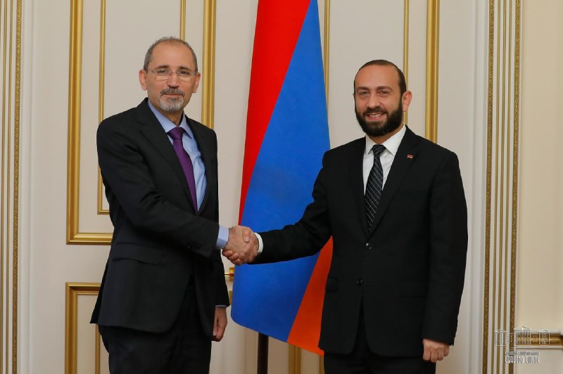 Глава МИД Иордании поздравил Арарата Мирзояна с переназначением — Апаран