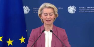 Урсула фон дер Ляйен выступает с поздравлением в Ереване на фоне выборов в Апаране