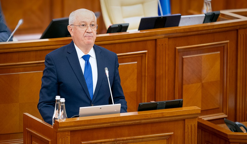 Премьер-министр Молдовы Мунтяну объявляет об отставке, фото